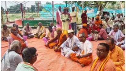 అమ్మకానికి పెళ్లి కొడుకులు.. అమ్మాయిలకు వరుళ్లను విక్రయించే మార్కెట్ గురించి తెలుసా?