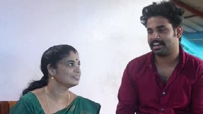 ಕೇರಳ ಲೋಕಸೇವಾ ಆಯೋಗದ ಪರೀಕ್ಷೆಯನ್ನು ಒಟ್ಟಿಗೆ ಪಾಸಾದ ತಾಯಿ - ಮಗ