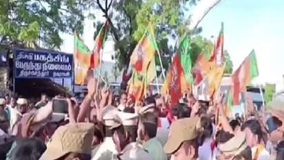 இராணுவ வீரர் குடும்பத்திற்கு ரூ.1 கோடி இழப்பீடு வேண்டும்; கிருஷ்ணகிரியில் பாஜக ஆர்பாட்டம்