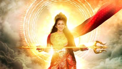 দেবীপক্ষের সূচনা লগ্নে এবার 'মহিষাসুরমর্দিনী' ঋতুপর্ণা, প্রকাশ্যে এল প্রথম ছবি