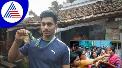 ಕಾಮನ್ವೆಲ್ತ್‌ ಗೇಮ್ಸ್‌ನಲ್ಲಿ ಮಗ ಗೆದ್ದ ಪದಕವನ್ನು ಹರಿದ ಸೀರೆಯಲ್ಲಿ ಕಟ್ಟಿಟ್ಟ ತಾಯಿ!