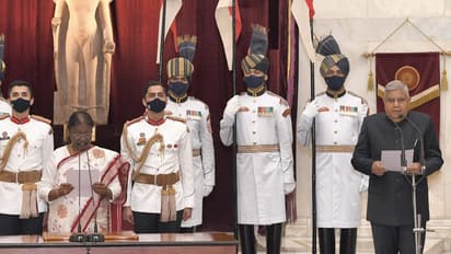 जगदीप धनखड़ ने ली 14वें उपराष्ट्रपति पद की शपथ, पॉलिटिक्स में 30 साल का अनुभव रखते हैं