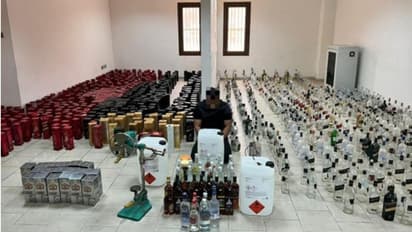 ബോട്ടിലുകളില്‍ മദ്യം നിറച്ച് വില്‍പന; പ്രവാസി യുവാവ് അറസ്റ്റില്‍