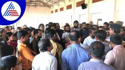 ಮಂಗಳೂರು: ಮಕ್ಕಳ ರಾಖಿ ಕಿತ್ತೆಸೆದಿದ್ದಕ್ಕೆ ಕಿಡಿ, ಪೋಷಕರಿಂದ ಶಿಕ್ಷಕರಿಗೆ ತರಾಟೆ..!