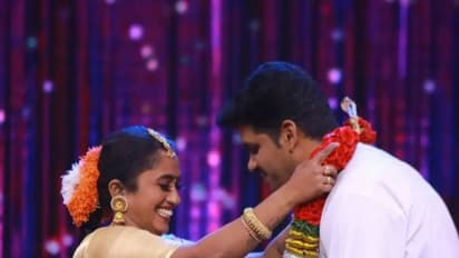 பாவனி - அமீரை தொடர்ந்து மாலையும் கழுத்துமாக... திருமண கோலத்தில் கண் கலங்கிய தாமரை!  வைரலாகும் போட்டோஸ்..!