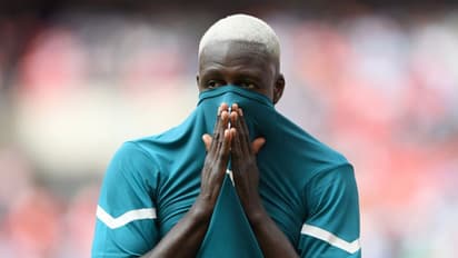 ৭ মহিলাকে শারীরিক নির্যাতন ও ধর্ষণ, কাঠগড়ায় ম্যাঞ্চেস্টার সিটির তারকা ফুটবলার