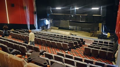 சினிமா டிக்கெட் விலை உயர்வு உட்பட 5 கோரிக்கைகளை முதல்வருக்கு வைத்த திரையரங்கு உரிமையாளர்கள!