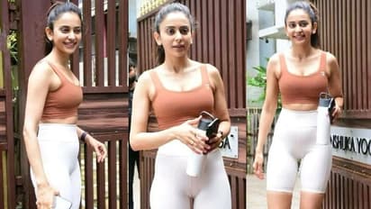  బిగువైన డ్రెస్‌లో అసలైన అందాలు చూపిస్తూ రెచ్చగొడుతున్న రకుల్‌.. బాబోయ్‌ ఇంత హాట్‌గానా.. కుర్రాళ్లకి పండగే