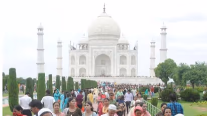 ಇದು 'ಪಬ್ಲಿಸಿಟಿ ಇಂಟ್ರಸ್ಟ್‌ ಲಿಟಿಗೇಷನ್‌', ತಾಜ್‌ಮಹಲ್‌ ಕುರಿತಾದ ಅರ್ಜಿಯನ್ನು ವಜಾ ಮಾಡಿದ ಸುಪ್ರೀಂ ಕೋರ್ಟ್‌!