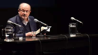 Who is Hadi Matar, the man dressed in black who attacked Salman Rushdie?