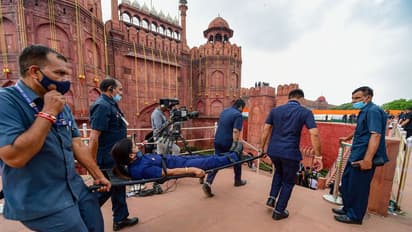 15 अगस्त:  हर संकट से निपटने लाल किले पर यूं मॉक ड्रिल करते दिखे सिक्योरिटी पर्सनल, देखें 12 फोटोज