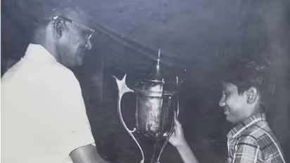 'അന്നേ മിടുക്കൻ', പ്രിയ ഗായകന്റെ കുട്ടിക്കാല ഫോട്ടോ ഏറ്റെടുത്ത് ആരാധകര്‍