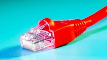 इंटरनेट यूज करने के बदले कंपनी ने भेजा 40 लाख का मोटा बिल.. तो परेशान शख्स ने किया वो जो किसी ने सोचा नहीं था