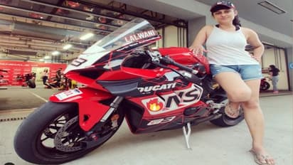 कल्याणी पोटेकर हैं देश की सबसे तेज महिला बाइक राइडर, 10 तस्वीरों में देखें Biker Girl की लाइफस्टाइल