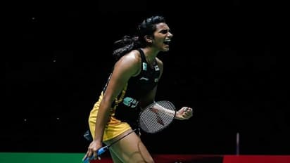 বিশ্ব চ্যাম্পিয়নশিপে বাধা হয় দাঁড়াল গোড়ালির চোট, প্রতিযোগিতা থেকে ছিটকে গেল পিভি সিন্ধু