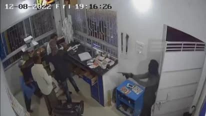 झारखंड की राजधानी में हुई वारदात... हथियार के बलपर पेट्रोल पंप में घुसे लुटेरे, वेपन के दम पर की लूट