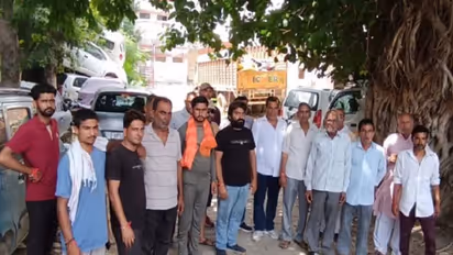 मेरठ: भाजपा नेता के बेटे ने घर में घुसकर की युवती से छेड़छाड़, कहा- पुलिस मेरा कुछ भी नहीं बिगाड़ सकती