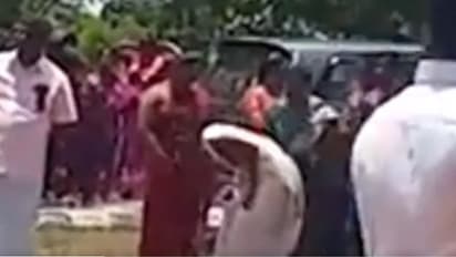 நிதியமைச்சர் பழனிவேல் தியாகராஜன் கார் மீது செருப்பை கழட்டி வீசிய பெண் இவர்தானா? வெளியான வீடியோ.!