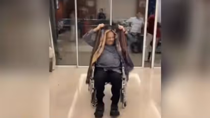 വീൽച്ചെയറിലിരുന്ന് രാകേഷ് ജുൻജുൻവാലയുടെ 'കജ്രാ രേ' നൃത്തം, 'പോസിറ്റിവിറ്റി'യെന്ന് സോഷ്യൽ മീഡിയ