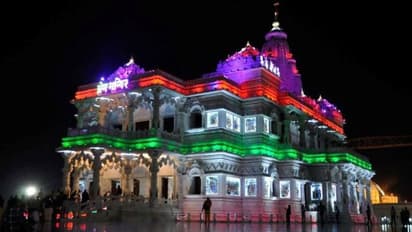 जन्माष्टमी से पहले तस्वीरों में देखिए कान्हा के 10 मशहूर मंदिर, जानिए क्या है इनकी खासियत 