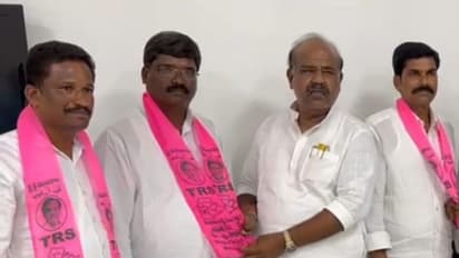 Munugode ByPoll 2022 : రేవంత్ రెడ్డికి షాక్... టీఆర్ఎస్‌లో చేరిన కాంగ్రెస్ నేతలు