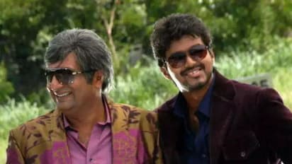 உச்சகட்ட அதிர்ச்சியில் படக்குழு... 'வாரிசு' படப்பிடிப்பில் இருந்து வெளியான விஜய் - ராஷ்மிகா ரொமான்ஸ் போட்டோ!