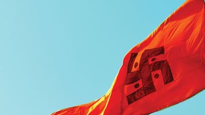 দিল্লি থেকে রাজধানী বদলে কাশী! প্রকাশ্যেই এবার হিন্দু রাষ্ট্র তৈরির ঘোষণা