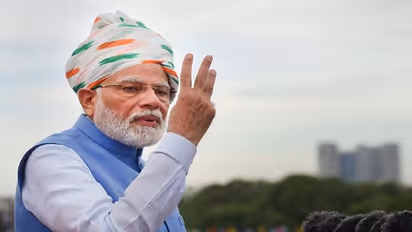 On I-Day, PM tweaks Lal Bahadur Shastri's slogan to 'Jai Jawan, Jai Kisan, Jai Vigyan, Jai Anusandhan'