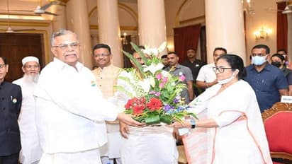 চা-চক্রে যোগ দিলেন না মুখ্যমন্ত্রী, আগেভাগেই রাজ্যপালের সঙ্গে সারলেন সৌজন্য সাক্ষাৎ