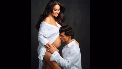 Bipasha Basu, Karan Singh Grover announce pregnancy: 43-years-old actress flaunts her baby bump (Pictures)
