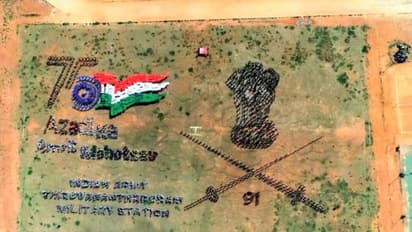 പാങ്ങോട് സൈനിക ക്യാംപിന് അഭിമാന നേട്ടം; ഏറ്റവും വലിയ മനുഷ്യ ചിഹ്നത്തിന് ലോക റെക്കോര്‍ഡ്