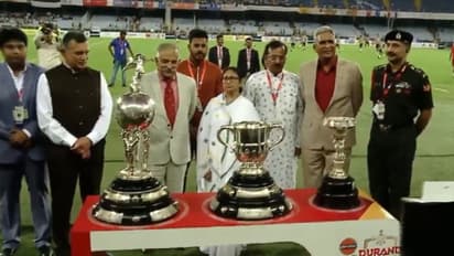 ডুরান্ড কাপের উদ্বোধন করলেন মুখ্যমন্ত্রী মমতা বন্দ্যোপাধ্যায়, প্রথম ম্যাচে মুখোমুখি মহামেডান ও এফসি গোয়া