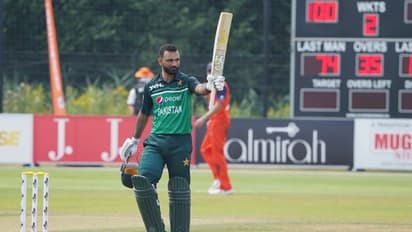 పాక్ క్రికెటర్ ఫఖర్ జమాన్ క్రీడాస్ఫూర్తి... ప్రశంసలు కురిపిస్తున్న నెటిజన్లు..!