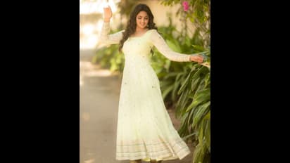 வெள்ளித்திரையில் வாய்ப்பு இல்லாததால்.. சன் டிவிக்கு திரும்பிய ராதிகா?