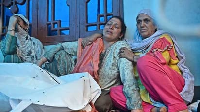 The Kashmir Files: 8 महीने में 27 कश्मीरी पंडितों की टार्गेट किलिंग, 90 के दशक जैसा माहौल बनाने की साजिश