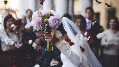 ಮದ್ವೆಯ ಇವಕ್ಕೆಲ್ಲಾ ಹಣ ಖರ್ಚು ಮಾಡೋದು ವೇಸ್ಟ್… ಅವೈಡ್ ಮಾಡಿ