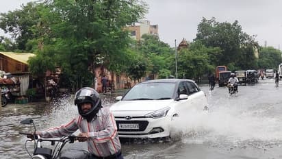 राजस्थान के पश्चिमी जिलों में झमाझम बरसेंगे बादल, मौसम विज्ञान केंद्र जयपुर ने जारी किया भारी बारिश का अलर्ट