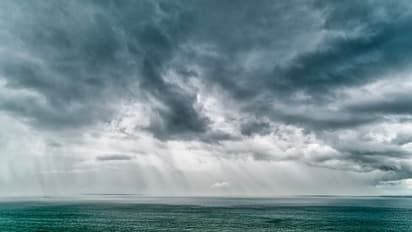 দেশ জুড়ে বৃষ্টির মরসুম, কেমন থাকবে আপনার জেলার আবহাওয়া?