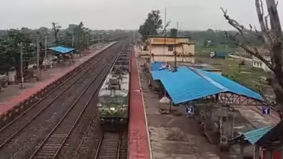 देश की सबसे लंबी ट्रेन.. नाम है सुपर वासुकी, साढ़े 3 किमी लंबी, 295 डिब्बे, 6 इंजन और 26 हजार टन का भार ढोया