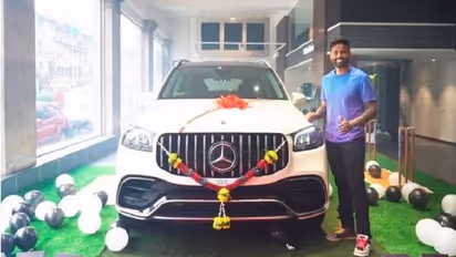ఇండియన్ క్రికెటర్ సూర్యకుమార్ యాదవ్ కొత్త లగ్జరీ కార్.. కోట్లలో ధర.. దీని స్పెషాలిటీ ఎంటో తెలుసా..?