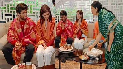 ‘లైగర్’ జోడీని ఆశీర్వదించిన విజయ్ దేవరకొండ తల్లి..  ఆనందంలో మునిగితేలుతున్న అనన్య పాండే..