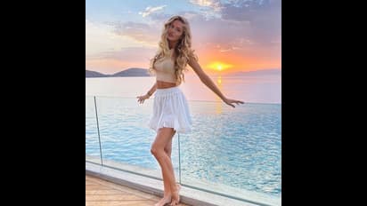 এই 'অপসরা' কোনও অভিনেত্রী নয়, চিনে নিন বিশ্বের সবথেকে হট অ্যান্ড সেক্সি স্প্রিনটারকে