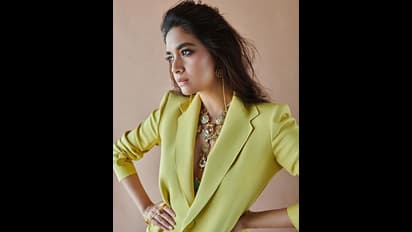 తెగించిన కీర్తిసురేష్‌.. బ్రా లేకుండా షాకింగ్‌ హాట్‌ ఫోటోషూట్‌..  వామ్మో ఇదెక్కడి దారుణం..