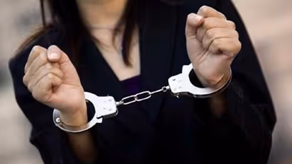 மதுபோதையில் எந்நேரமும் ஓயாமல் டார்ச்சர்! வலியால் துடித்த மனைவி! ஆத்திரத்தில் கடப்பாரையால் அடித்து கணவர் கொலை!