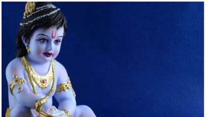 Sri Krishna Jayanthi 2022 :  ഇന്ന് ശ്രീകൃഷ്ണ ജയന്തി; പ്രിയപ്പെട്ടവർക്ക് സന്ദേശങ്ങളും ആശംസകളും നേരാം