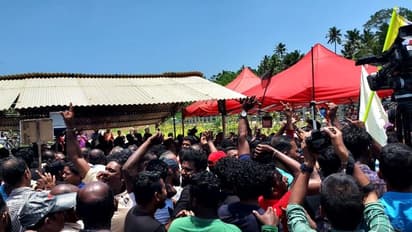 വിഴിഞ്ഞം തുറമുഖം സമരം; ആള്‍മാറാട്ടം നടത്തി തുറമുഖ സെക്യൂരിറ്റി ഉദ്യോഗസ്ഥന്‍, പിന്നോട്ടില്ലെന്ന് സമരക്കാര്‍