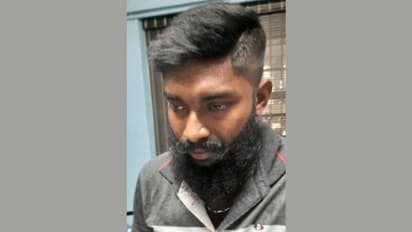 അര്ദ്ധരാത്രിയിൽ ബേക്കറിയിലെ പലഹാരങ്ങളും ചോക്ലേറ്റും മോഷ്ടിച്ച് കടത്തി, ഓട്ടോ ഡ്രൈവര് പിടിയിൽ