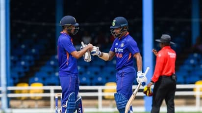 INDvsZIM 1st ODI: పసలేదు! ఆడుతూ పాడుతూ కొట్టేసిన టీమిండియా... రాహుల్కి తొలి విజయం...