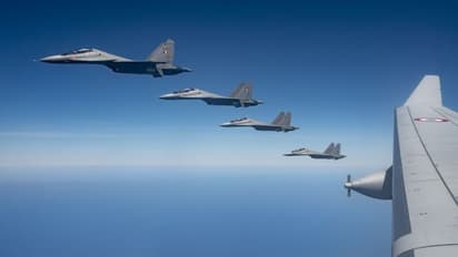 ഇന്ത്യൻ വ്യോമസേനയ്ക്ക് പുതിയ പതാക വരുന്നു; നാളെ പുറത്തിറക്കും