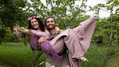 ना कपड़ा खरीदते हैं...ना पानी, मिलिए अनोखे कपल से जो नेचर से करते हैं True Love